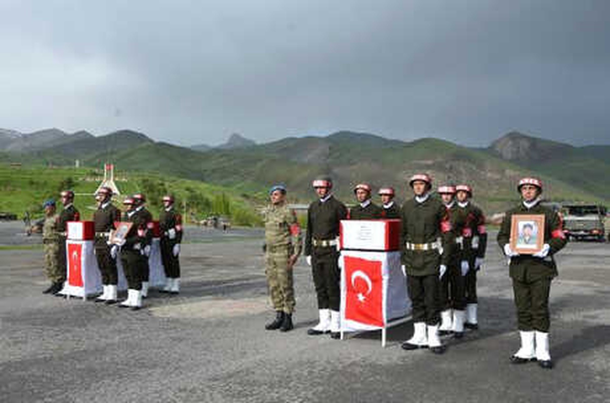 Şemdinli\'de Hain Tuzak: 2 Korucu Şehit, 3 Yaralı (3)
