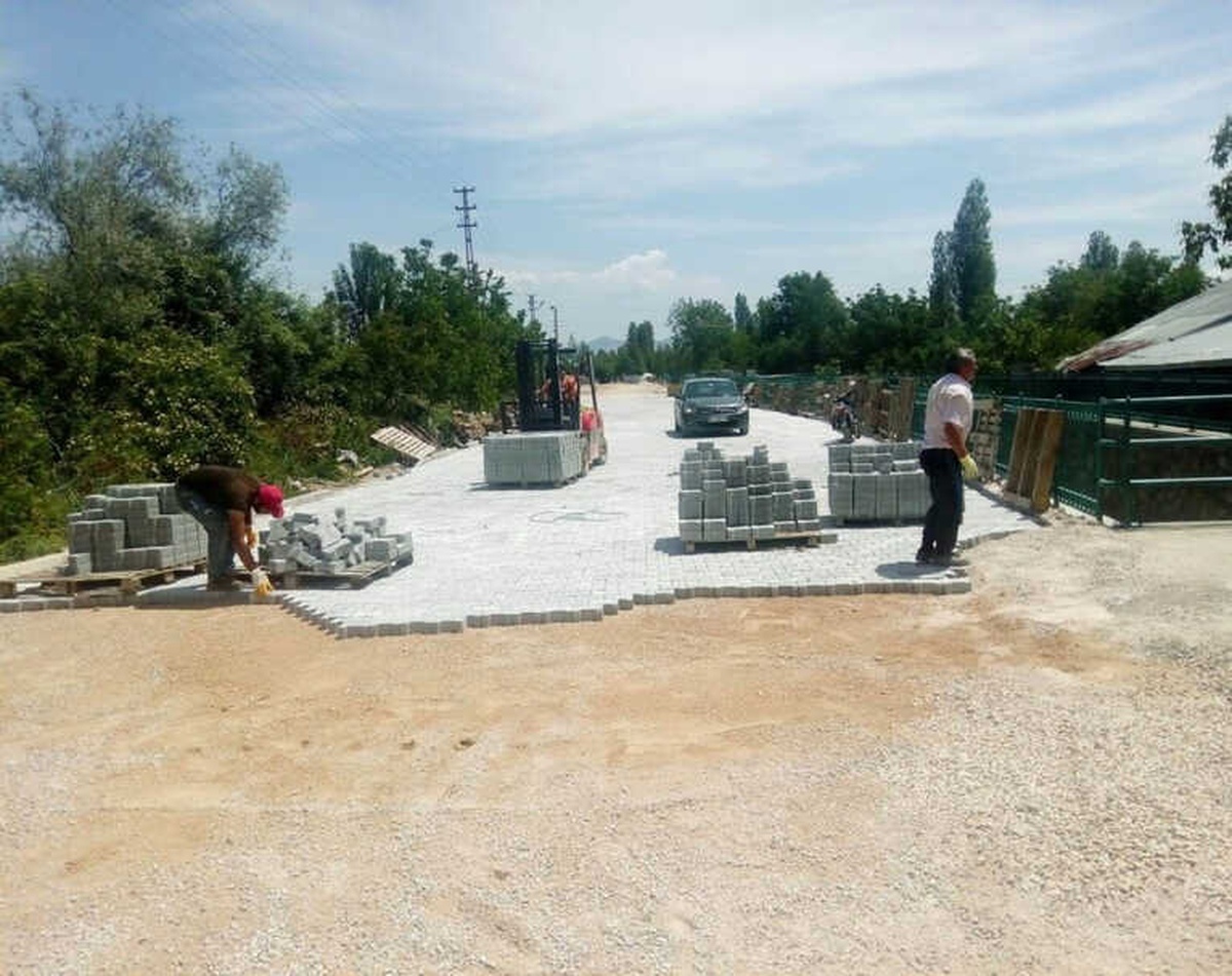 Seydişehir Belediyesi Parke Taş Çalışmalarına Devam Ediyor