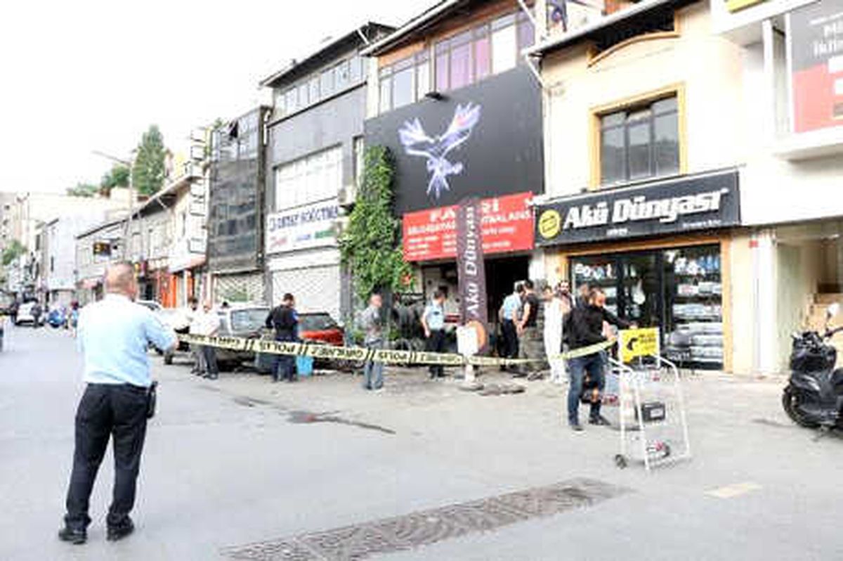 Şişli\'de, İş Yerinde Silahlı Saldırıya Uğradı