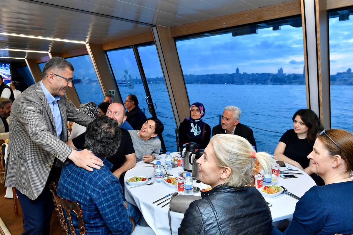 Türkiye\'nin Habercileri Üsküdar Belediyesi İftarında Buluştu