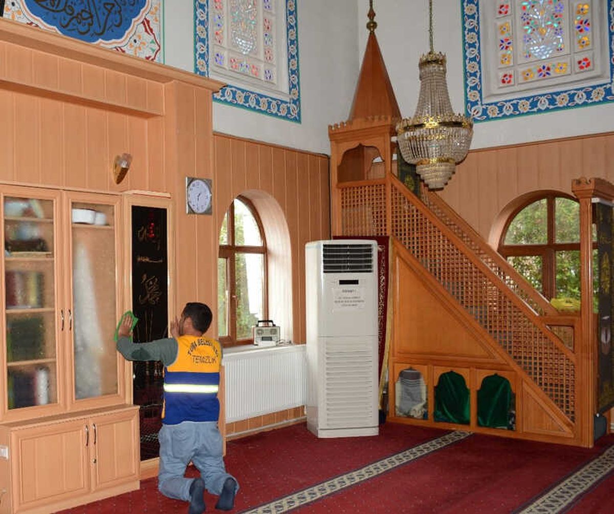 Tuşba\'da \'Gül Kokulu Camiler\' Projesi