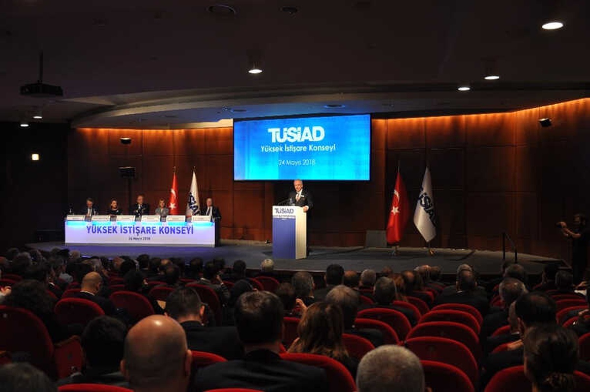 Tüsiad Başkanı Bilecik: "Merkez Bankası\'nın Faiz Adımı Bir Nebze Olsun Rahatlık Sağladı"