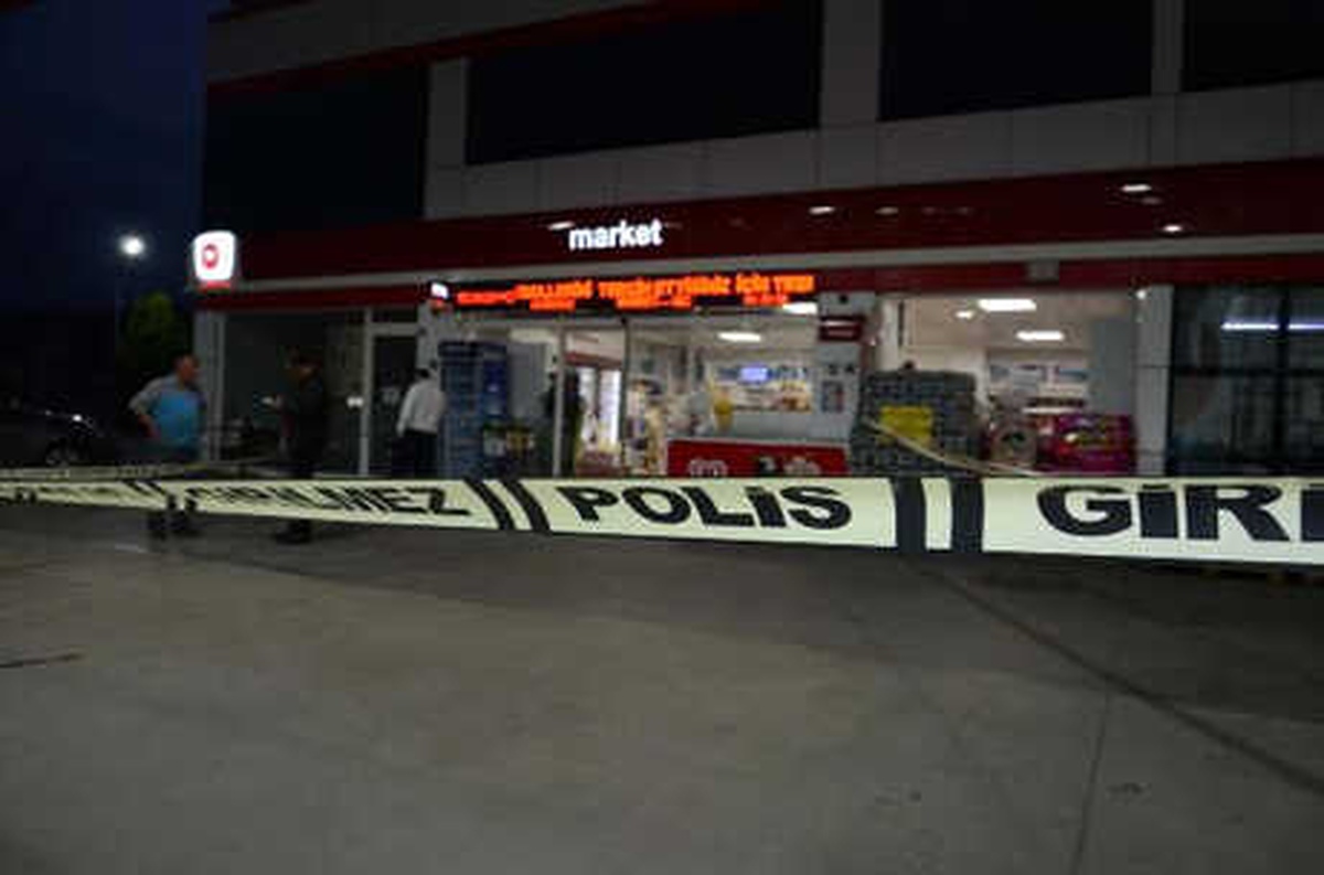 Tuzla\'da Benzin İstasyonunda Soygun