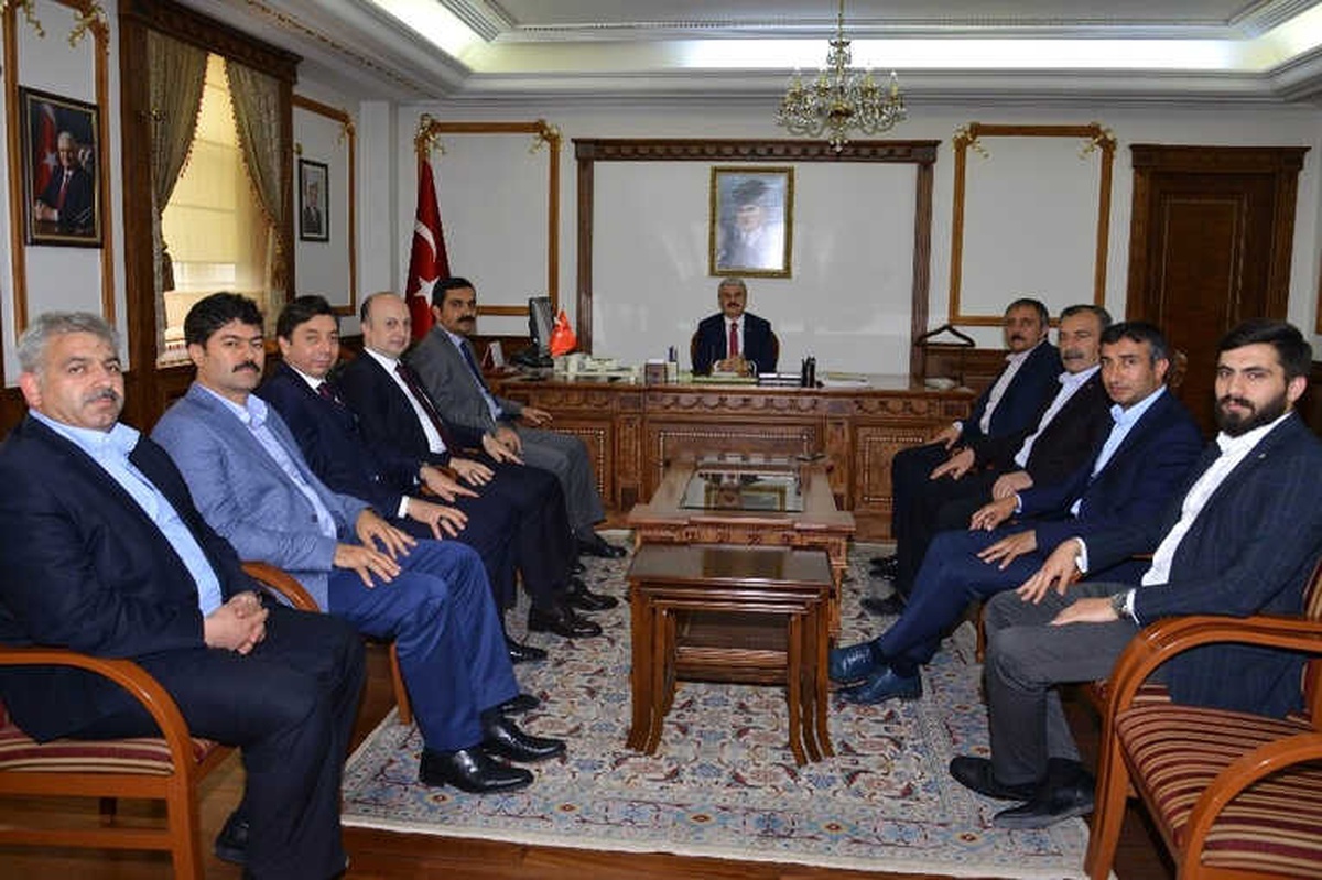 Vali Akın\'a Hayırlı Olsun Ziyaretleri Sürüyor