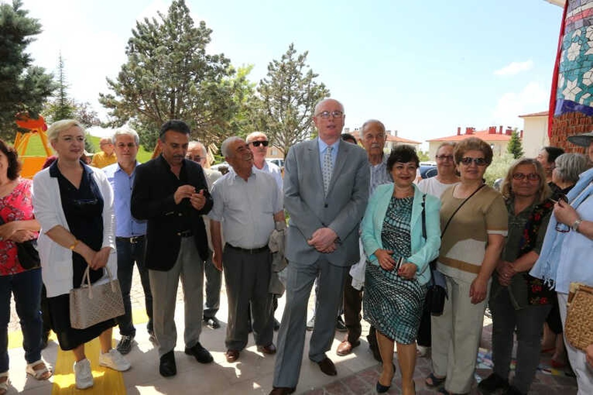 Yenikent\'te Kadınlardan Yıl Sonu Sergisi