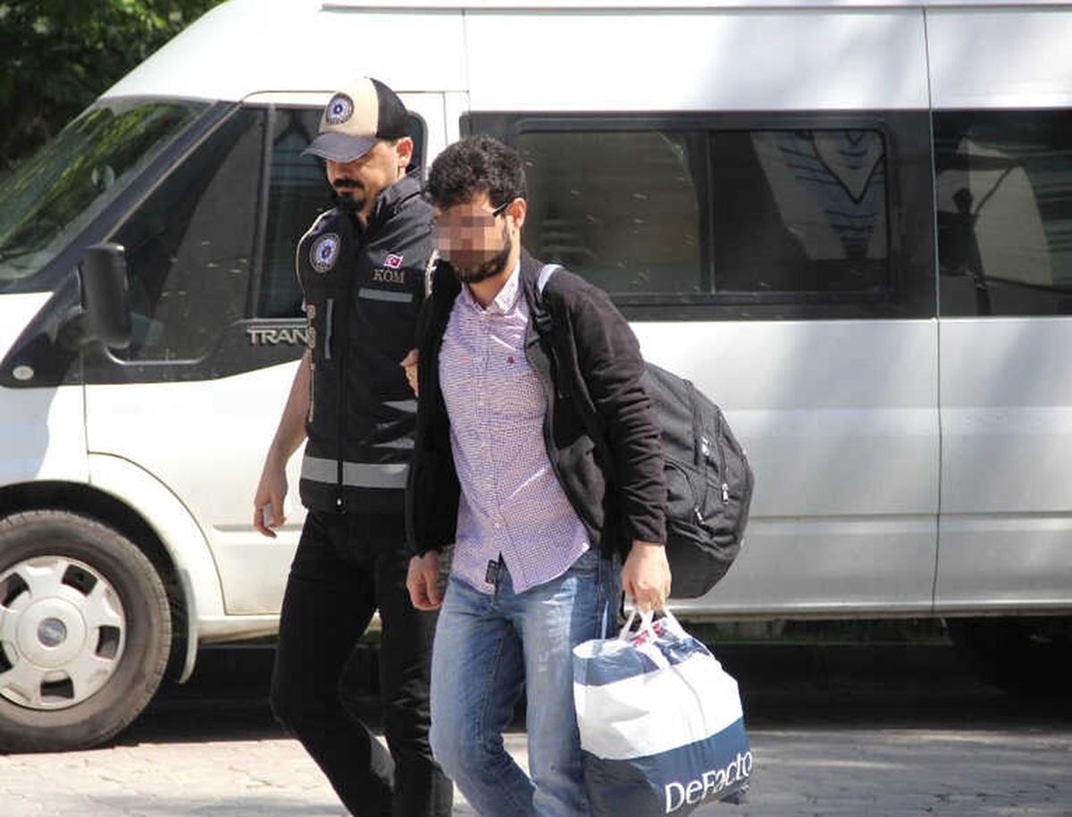 Yurt Dışına Kaçarken Yakalanan Fetö Zanlısı Adliyeye Sevk Edildi