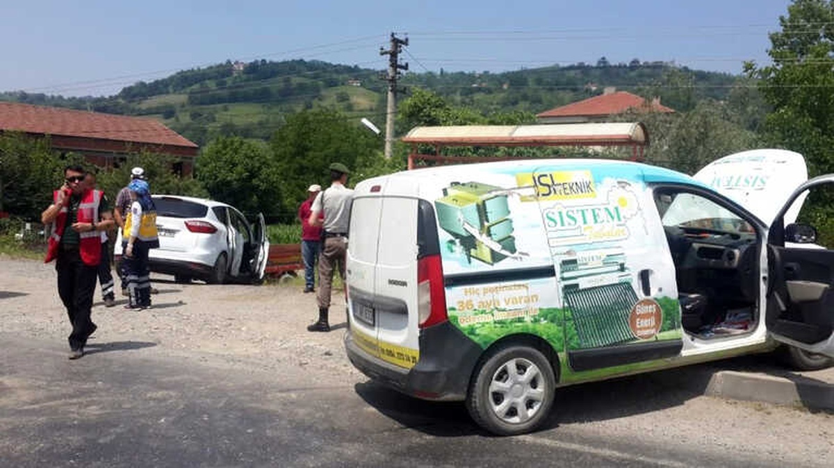 Zonguldak\'ta Trafik Kazası: 3 Yaralı