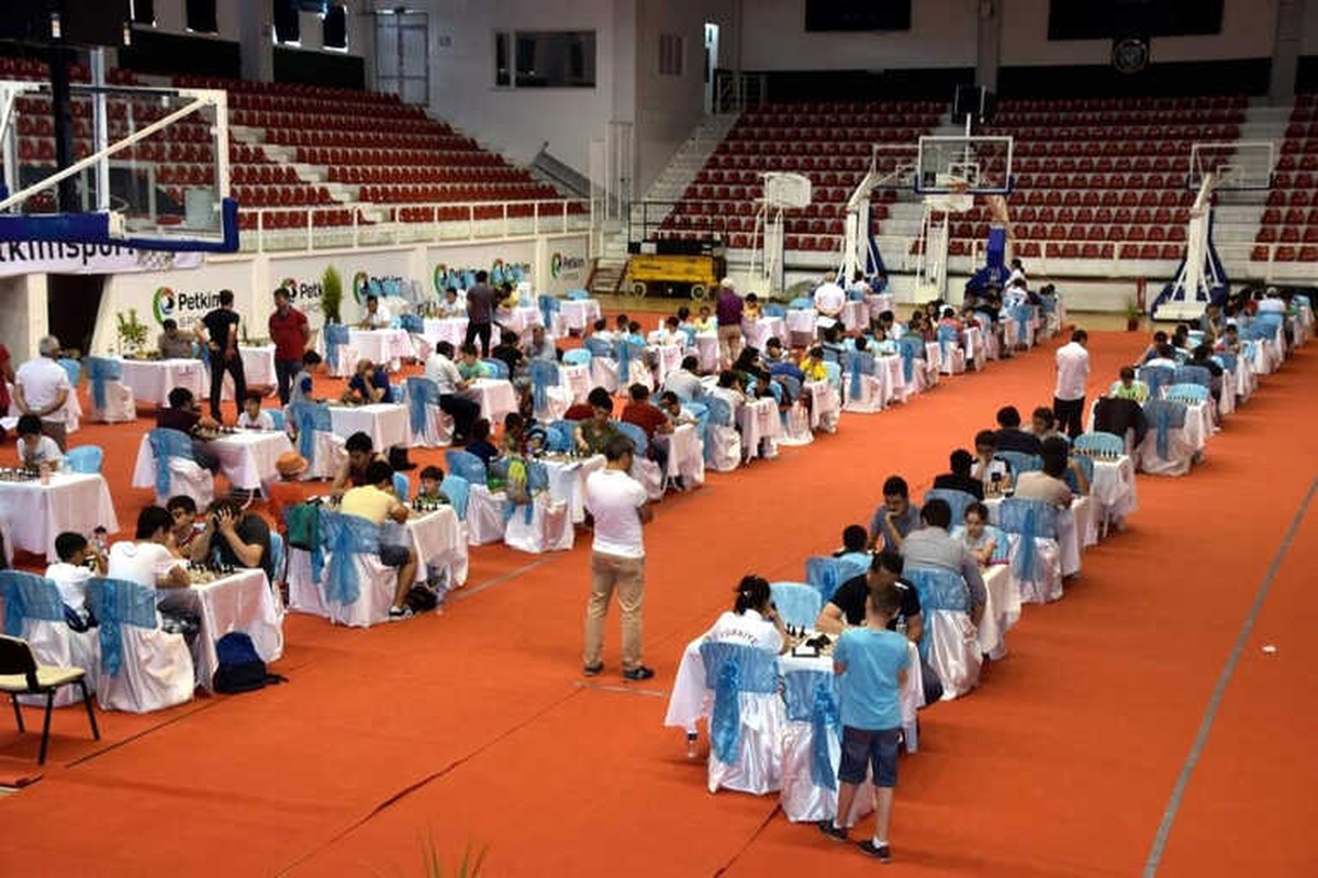 Aliağa Geleneksel Kyme Satranç Turnuvasına Hazırlanıyor