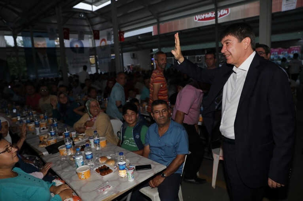 Antalya Büyükşehir Alanya\'da İftar Sofrası Kurdu