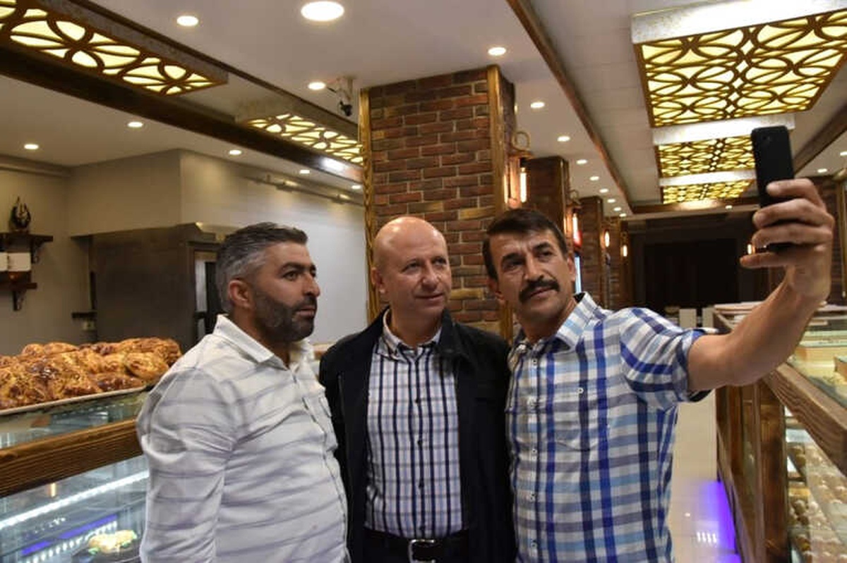 Başkan Çolakbayrakdar, Fevzi Çakmak Mahallesini Ziyaret Etti