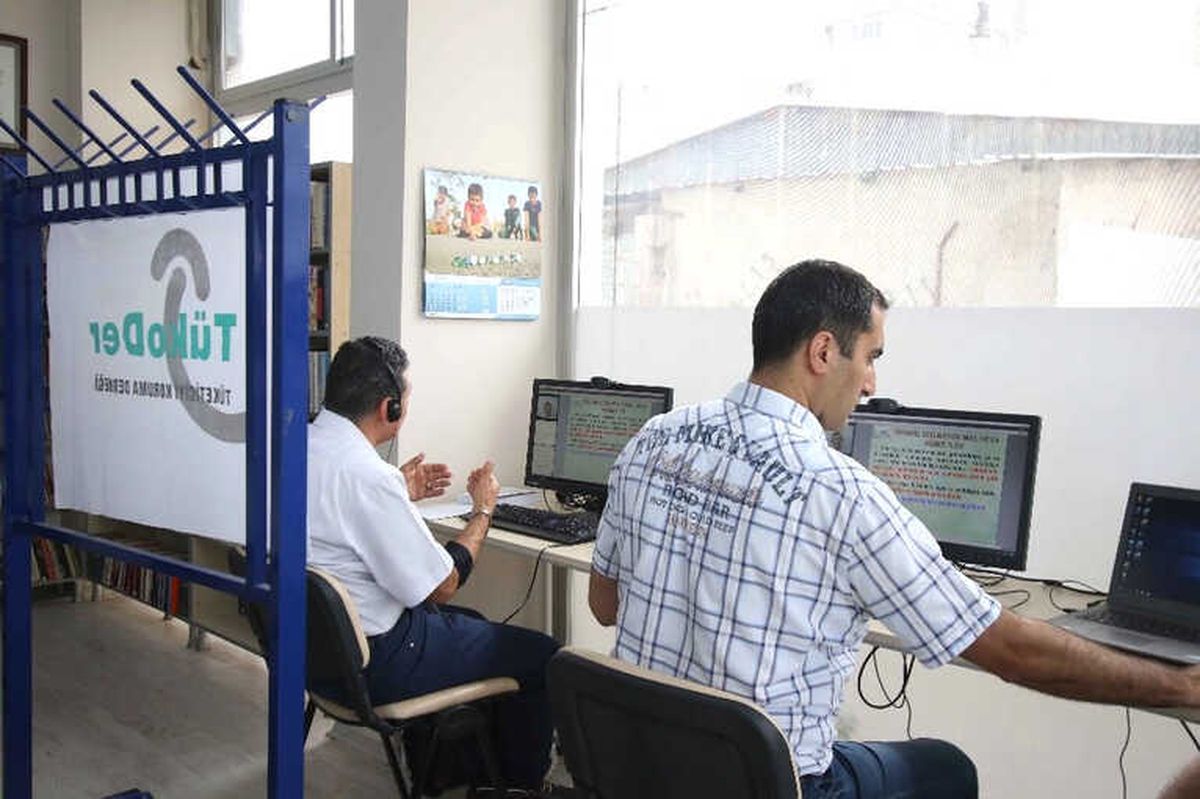 Bayraklı\'da İnternetten Seminerler Sürüyor