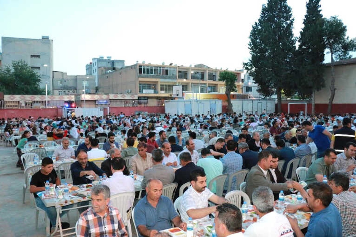 Büyükşehrin Kardeşlik Sofrası Suruç\'taydı
