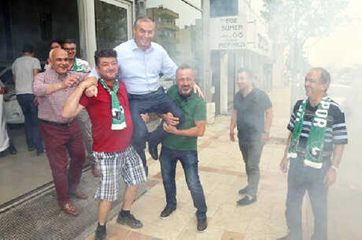 Denizlispor\'da Üstek\'e Büyük Sürpriz