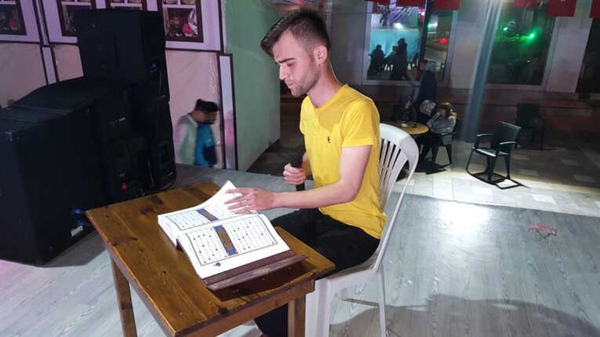 Devrek\'te Ramazan Meydanı" Etkinliklerinde Kur\'an- Kerim Ziyafeti