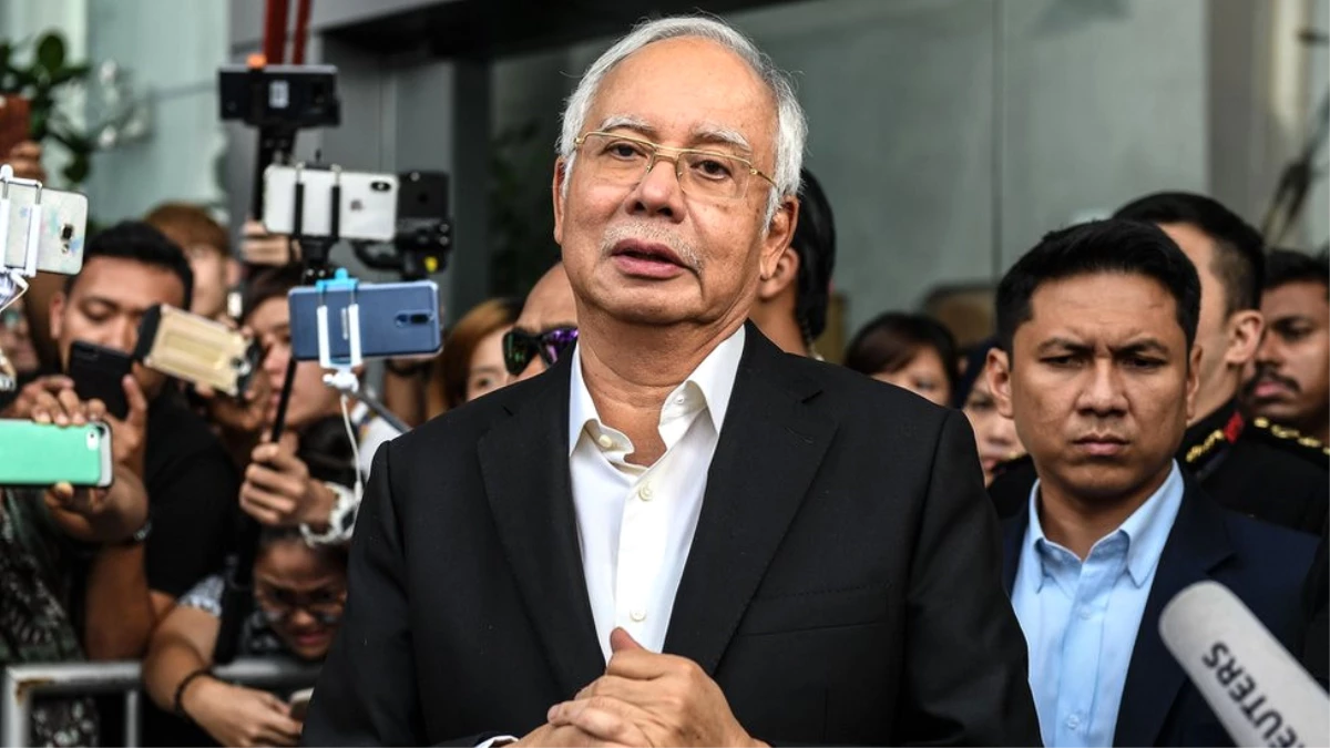 Eski Malezya Başbakanına Ait Konutlarda 28 Milyon Dolar Bulundu