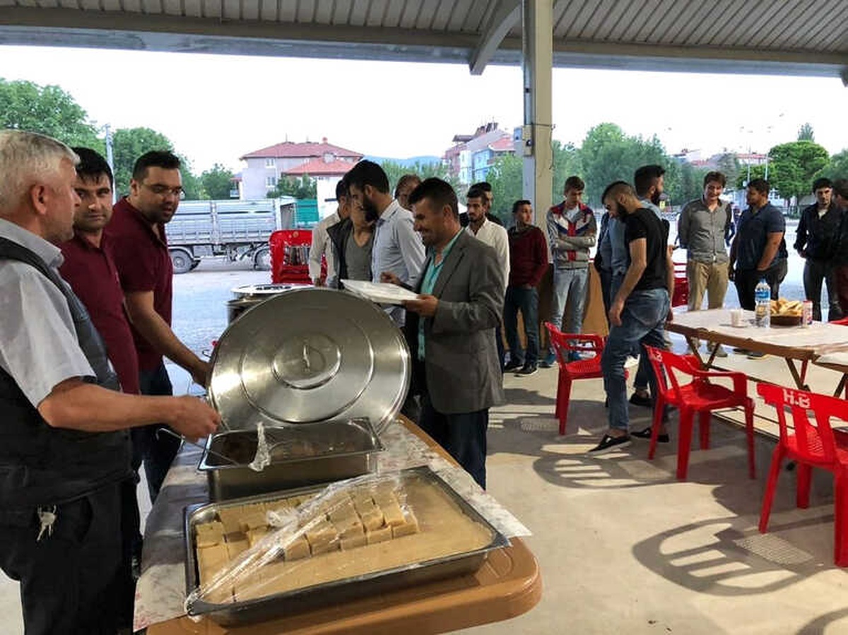 Hisarcık Sydv\'den 400 İhtiyaç Sahibine Yardım