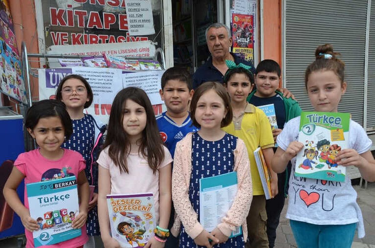 Iğdır\'da Ücretsiz Kitap Dağıtımı