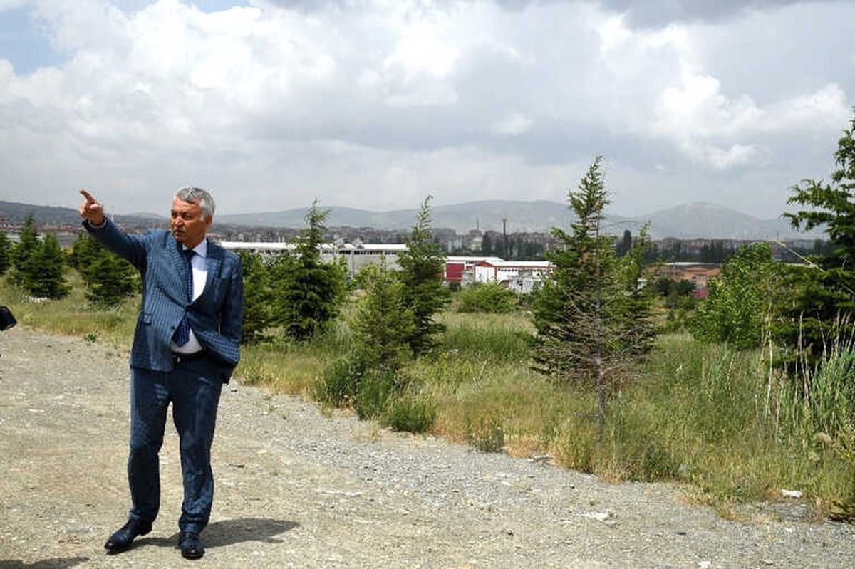 Isparta\'da Çöp Depolama Alanı Çevresi Ormana Dönüştü