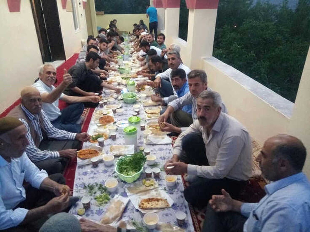 Köyün Gençleri Tüm Köye İftar Yemeği Verdi