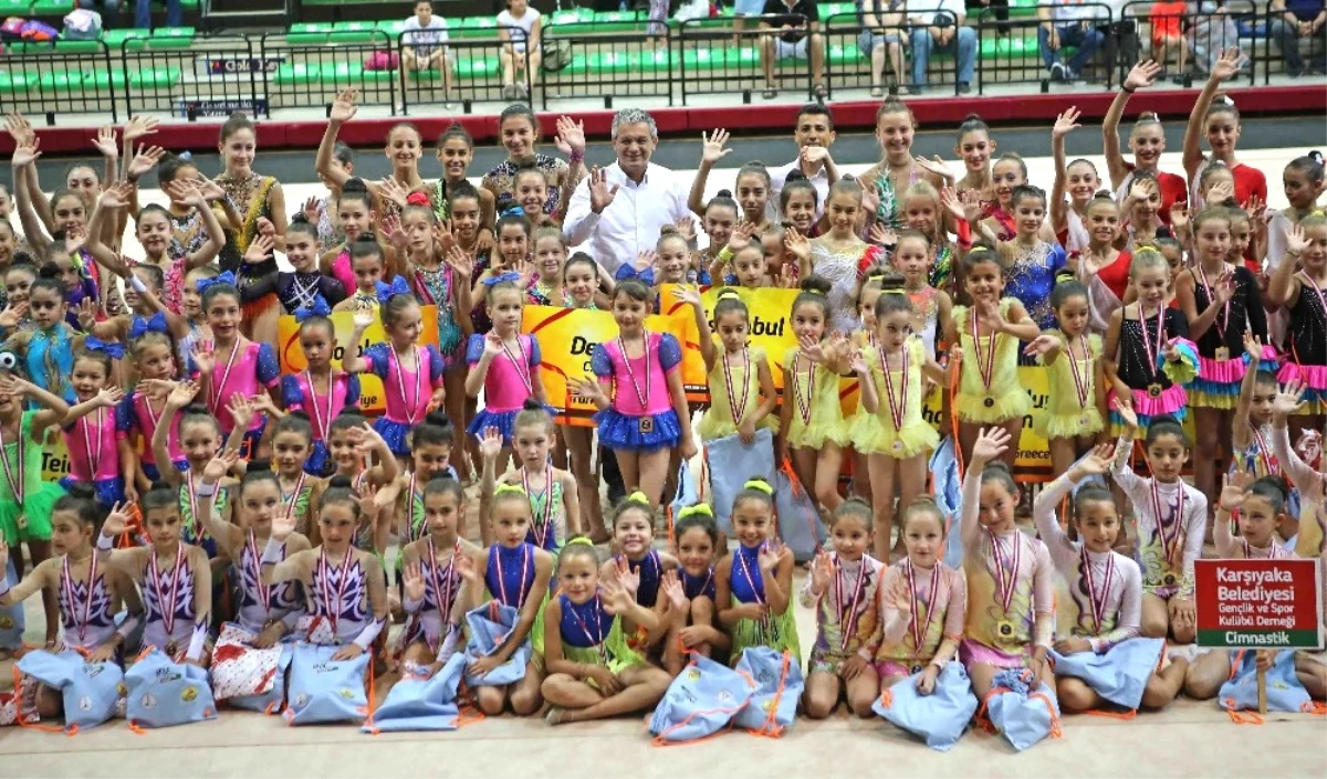 Minik Cimnastikçiler Karşıyaka\'da Yarışacak