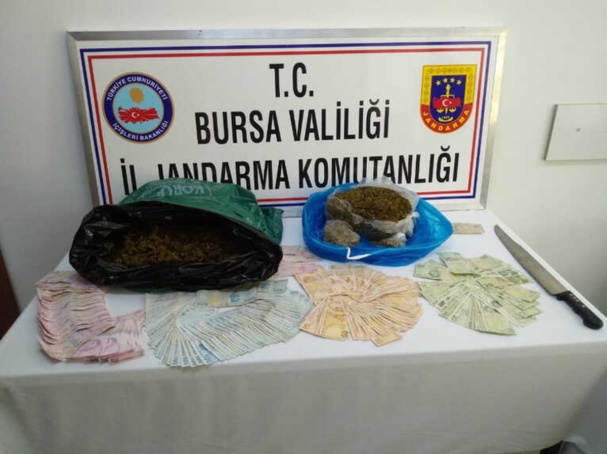 Palalı ve Kılıçlı Uyuşturucu Satıcılarına Jandarmadan Darbe