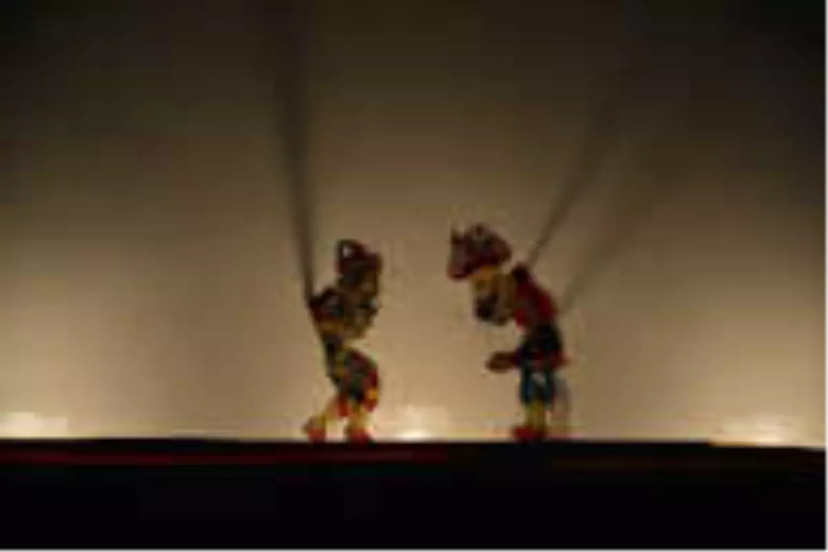 Ramazan\'ın Vazgeçilmezi: 700 Yıllık Gölge Oyunu Hacivat-Karagöz