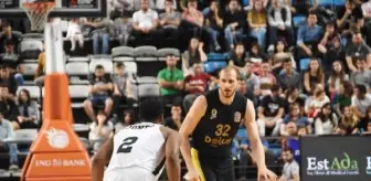 Sakarya Büyükşehir Basket-Fenerbahçe Doğuş: 54-77