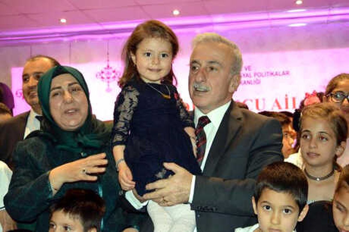 Türkiye\'de Koruyucu Aile Sayısı 4 Bin 889