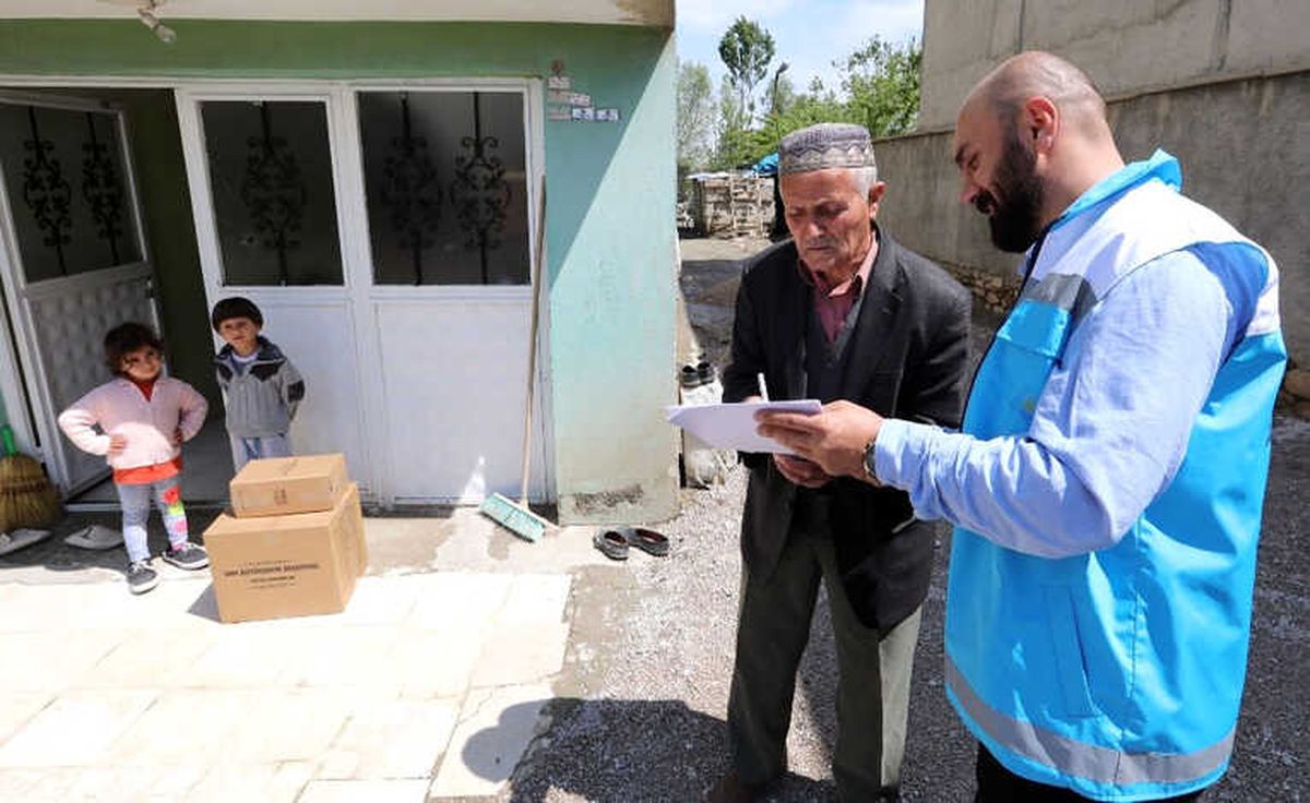 Van Büyükşehir Belediyesi, Selzedelere Yardımda Bulundu