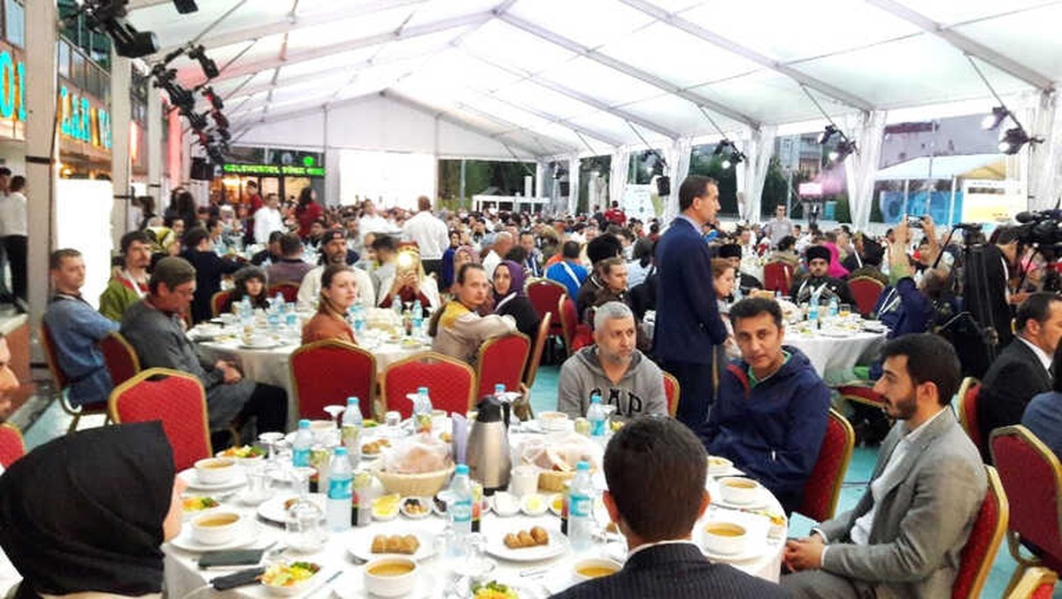 6. Uluslararası Fetih Kupası Okçuluk Müsabakaları İçin İftar Programı Düzenlendi