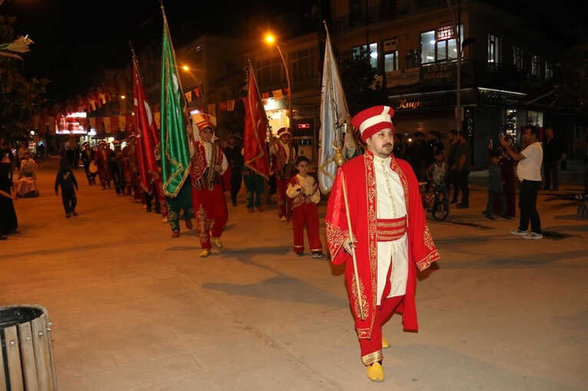 Akyazı\'daki Ramazan Etkinliğine Yoğun İlgi