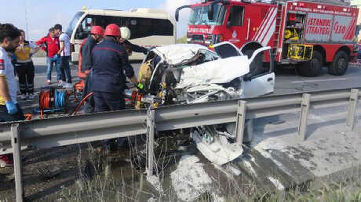 Arnavutköy\'de Trafik Kazası: 3 Ölü (2)