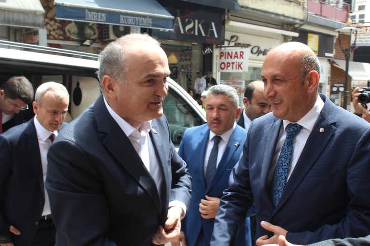 Bakan Özlü\'den İnce\'ye Yerli Otomobil Yanıtı