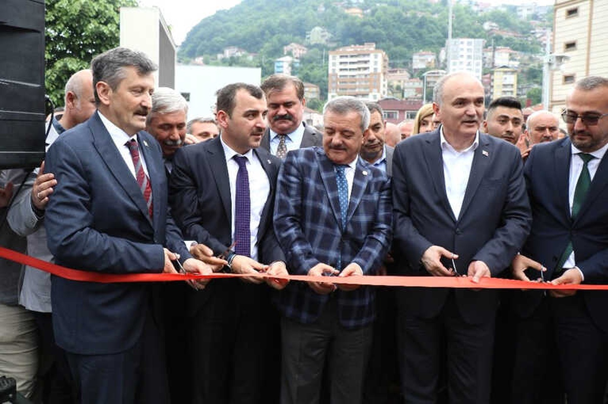 Bakan Özlü\'den Yerli Otomobil Açıklaması: "Çok Sayıda İlden Talep Var Ama Filyos\'un Şansı Yüksek"