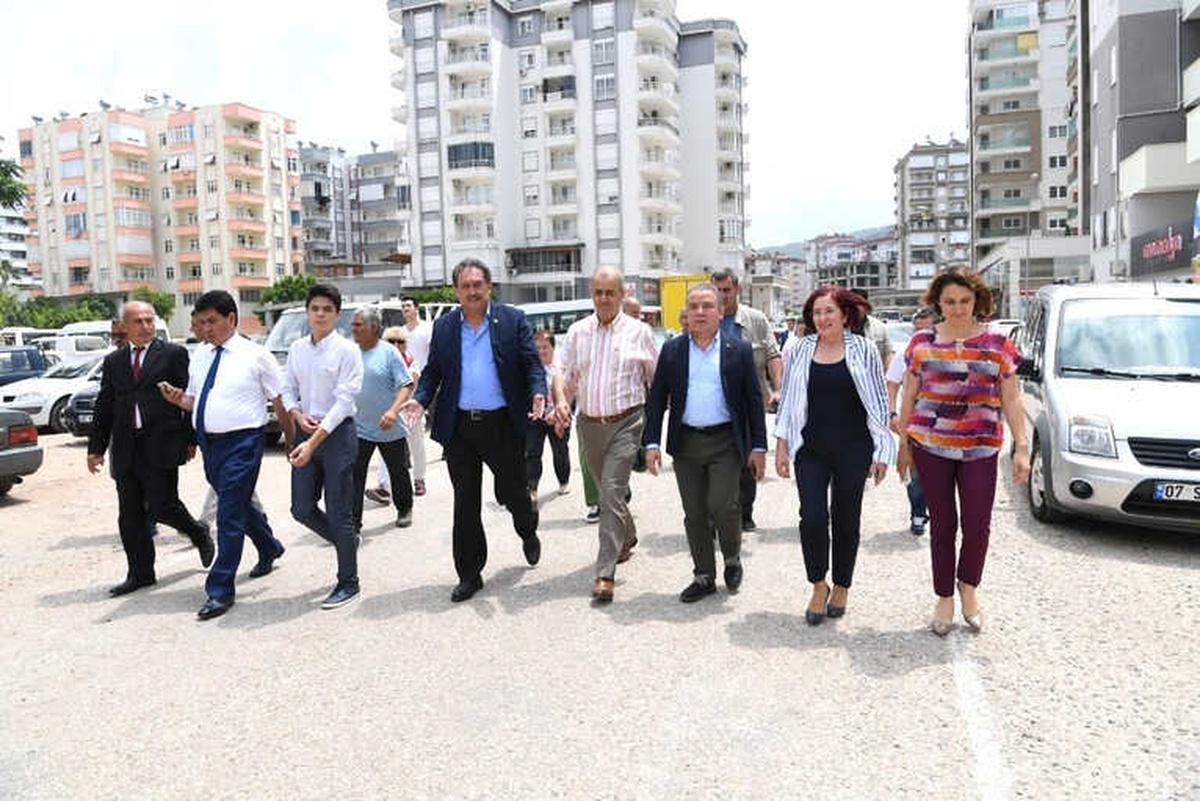 Başkan Böcek\'ten Kumluca Ziyareti