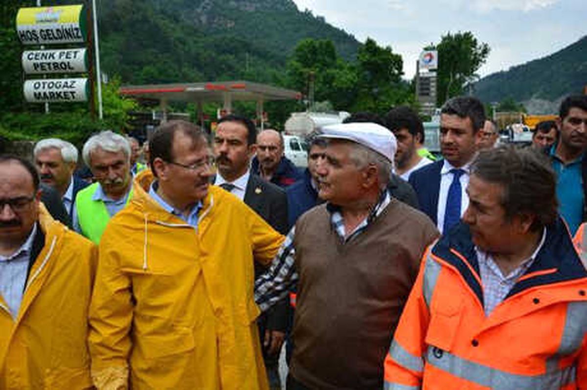 Bursa\'da Sel Tahribatı, Gün Ağarınca Ortaya Çıktı (2)
