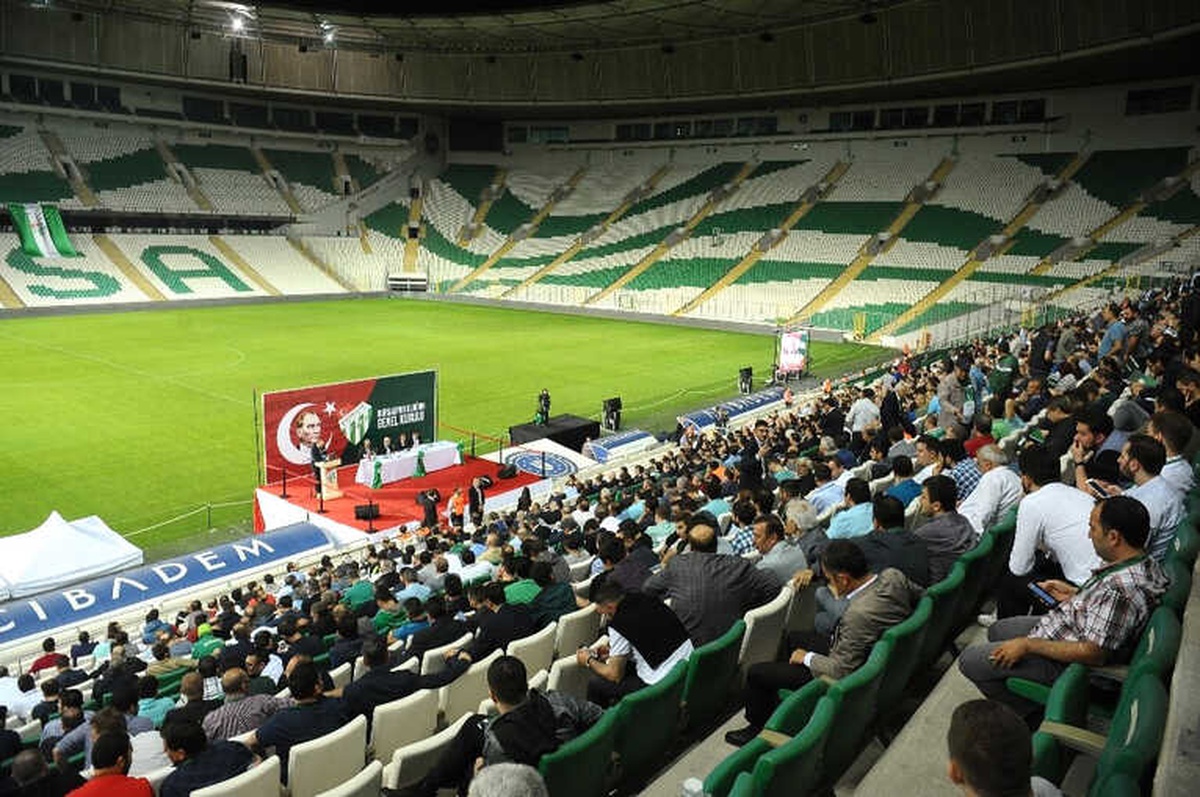 Bursaspor\'un Genel Kurulunda Büyük Gerginlik