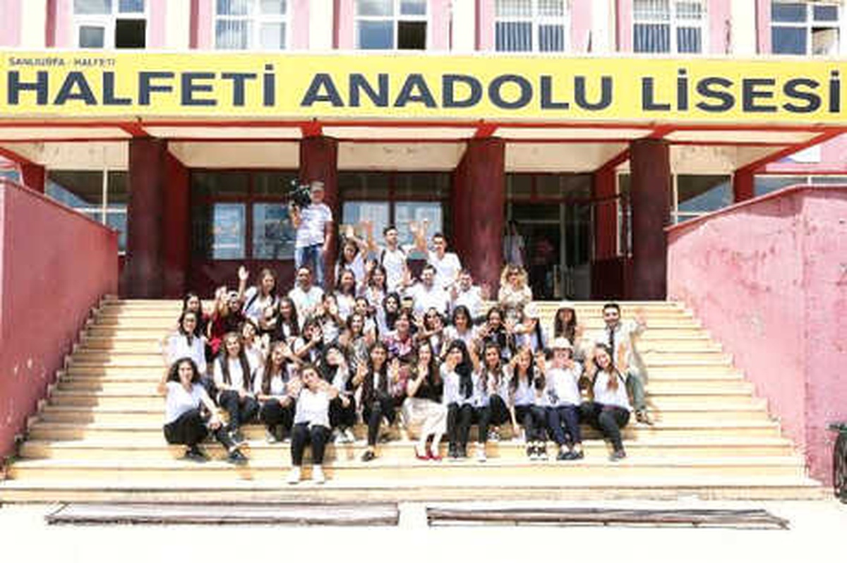 Ceren Öğretmen, Öğrencilerine İlham Vermek İçin Sınırları Aştı