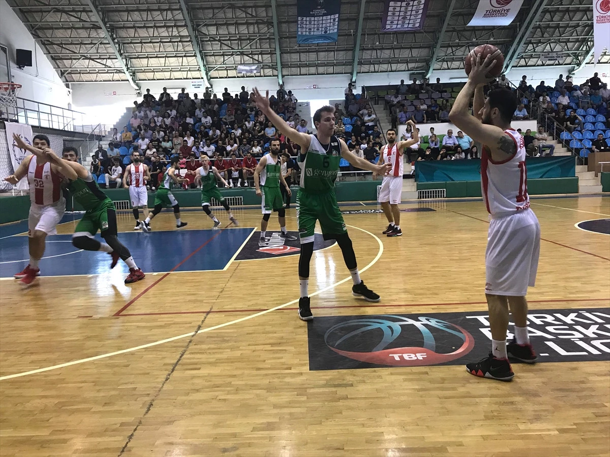 Edirne Belediyesi Edirne Spor: 67 - Gemlik Basketbol: 61