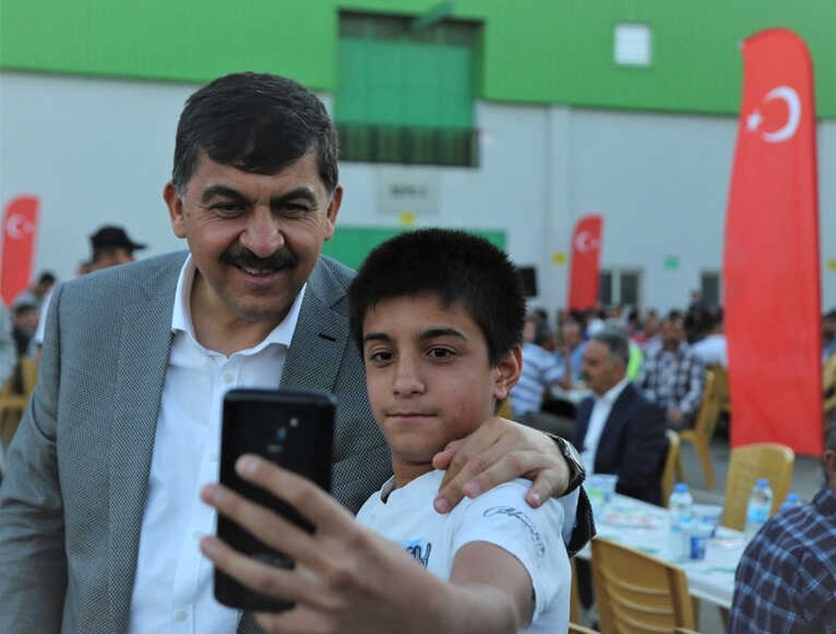 Fadıloğlu Personelle Birlikte İftar Açtı