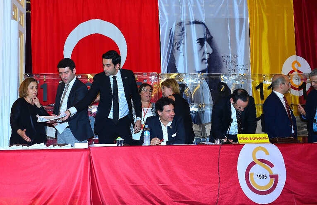 Galatasaray\'da Oy Verme İşlemi Tamamlandı.