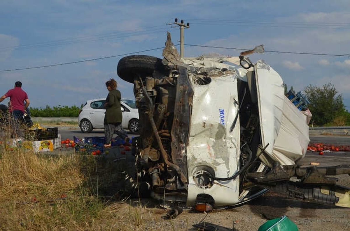 Kamyonet Takla Attı: 1 Ölü, 1 Yaralı