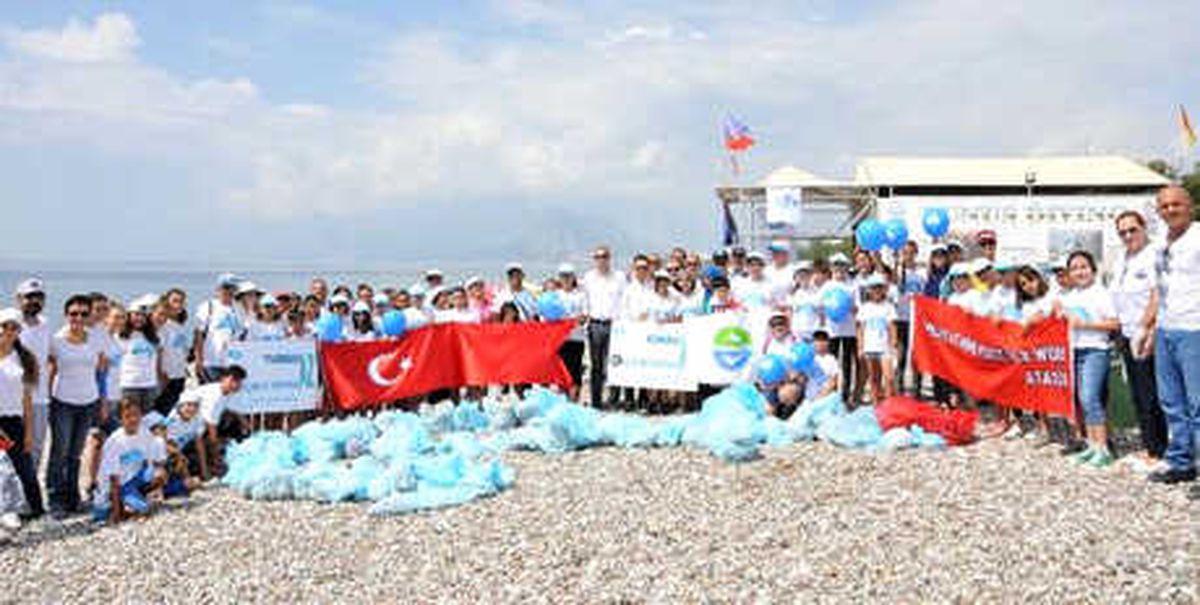 Konyaaltı Sahili ve Deniz Dibinde Temizlik