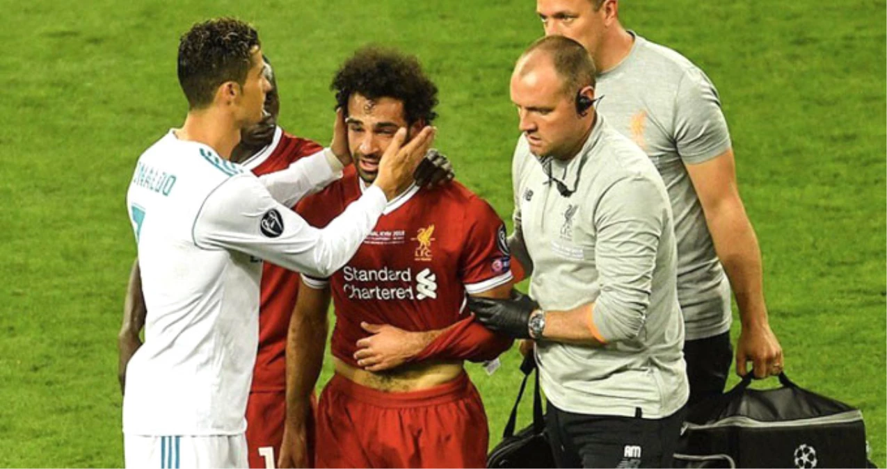 Liverpool\'da Muhammed Salah, Sakatlığı Nedeniyle Oyundan Alındı