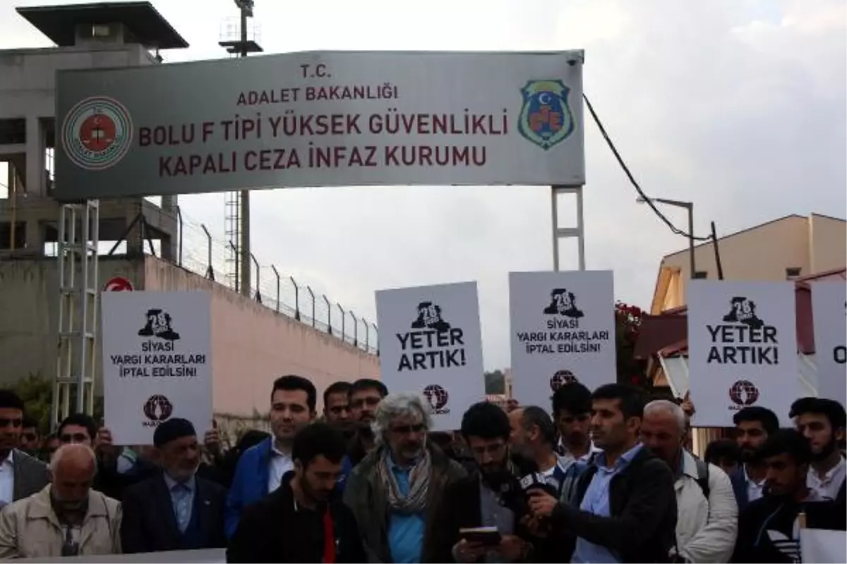 Mazlumder Üyelerinden, Bolu F Tipi Cezaevi Önünde 28 Şubat Protestosu