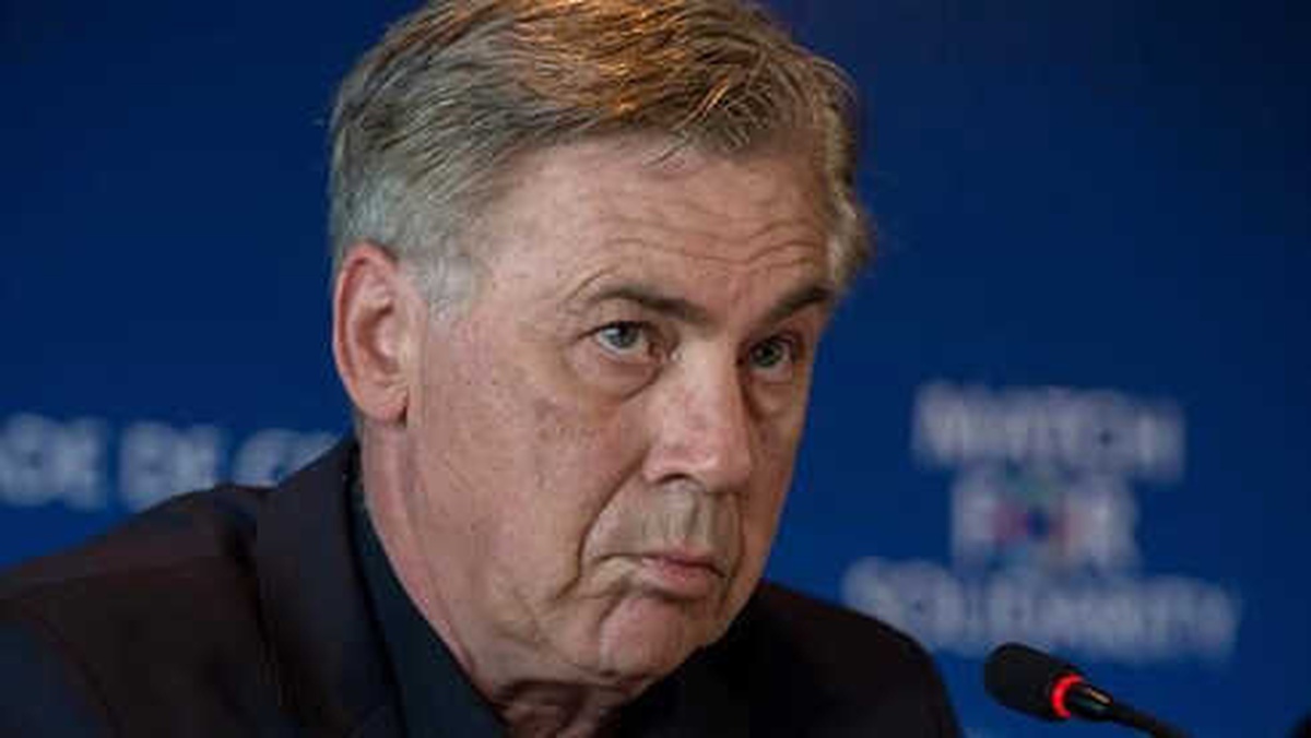 Napoli, Teknik Direktörlüğe Ancelotti\'yi Getirdi