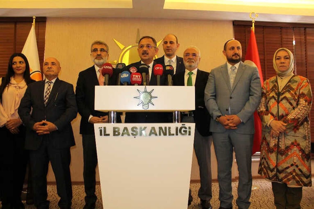 Özhaseki: "Çatı Aday Dediler, Ortada Bina Yokmuş"