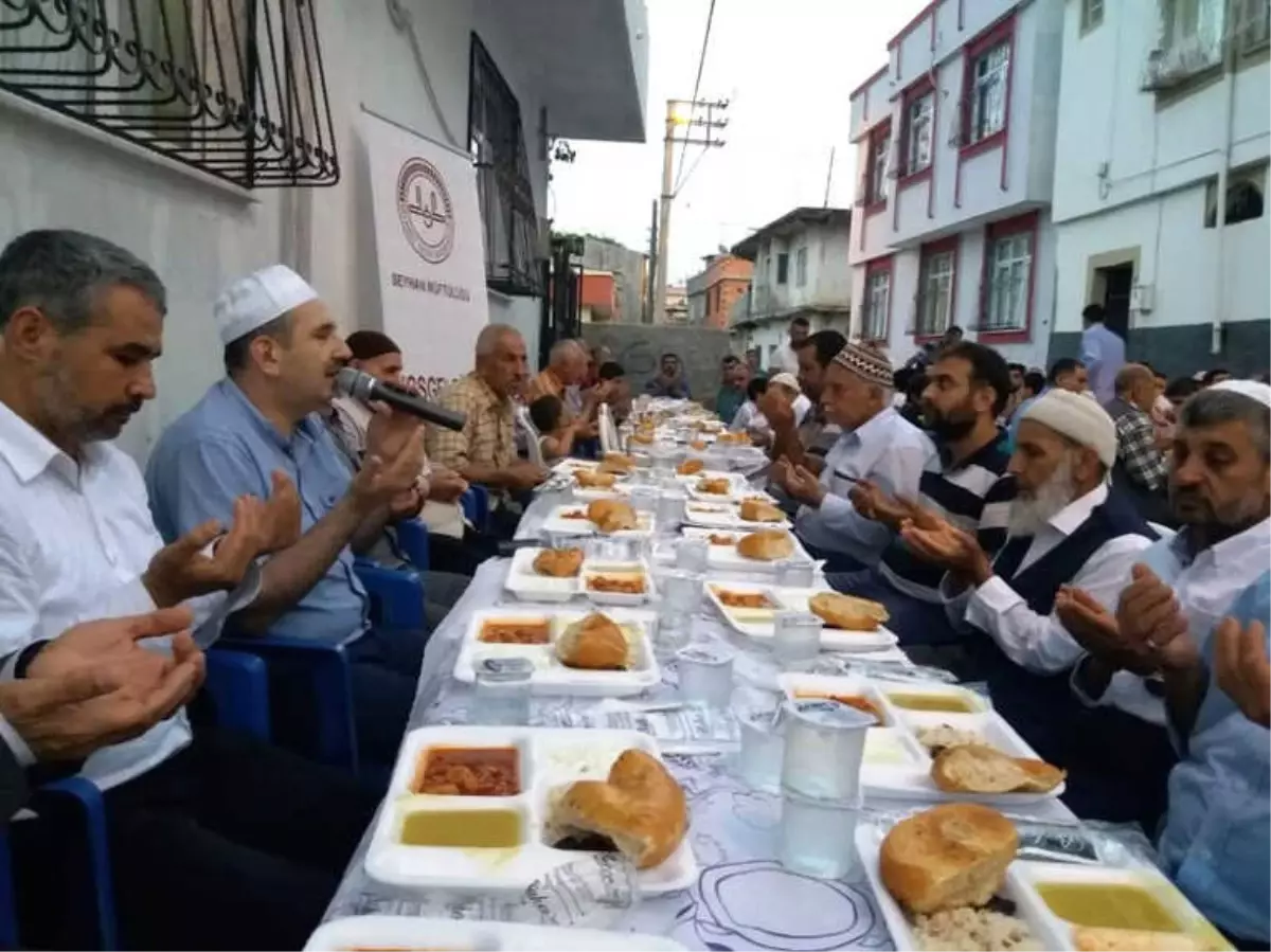 Seyhan Müftülüğü, Vatandaşlarla İftarda Buluşuyor