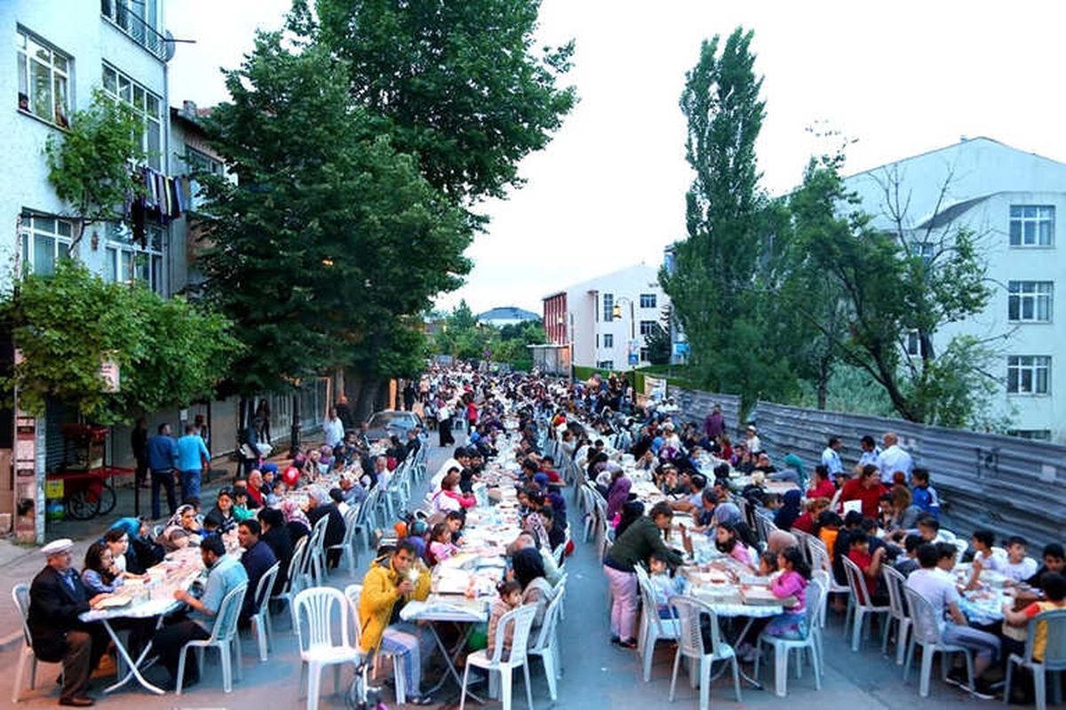Sevgi Sofraları Gülsuyu\'nda Kuruldu