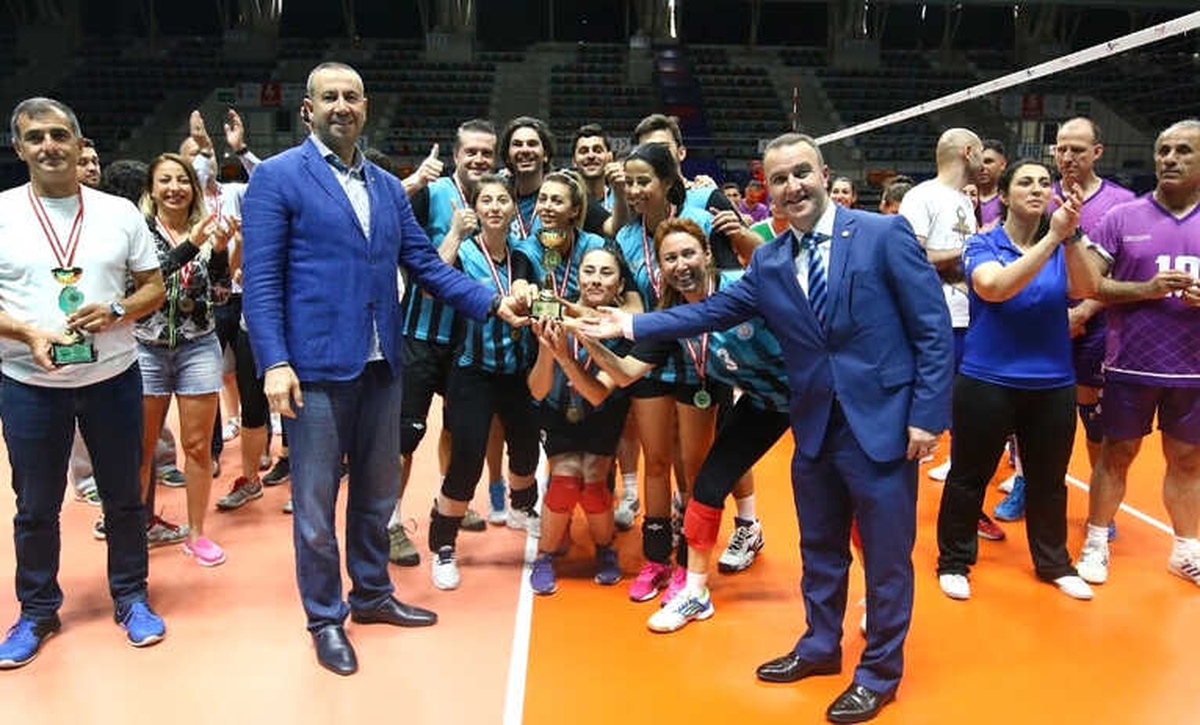 Voleybol Hakemleri ve Gözlemcileri Derneği Federasyonu Turnuvası Sona Erdi